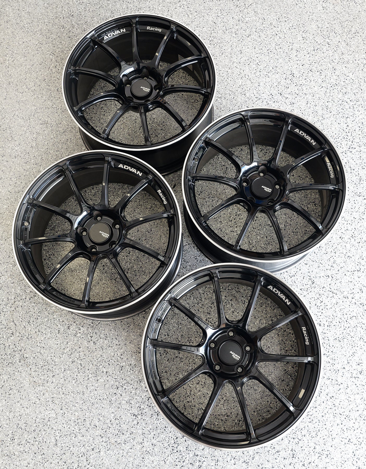 Advan RZII 19x9 +35 5x114.3 Racing Gloss Black & Ring - Set of 4